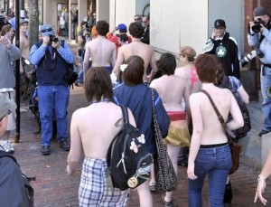 topless-women-parade